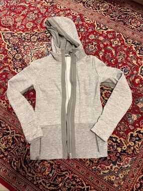 ATHLETA light gray jacket (2)